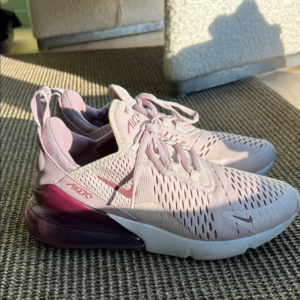 Nike AirMax 270